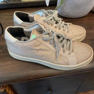 P448 John Gold Glitter Low Top Sneakers